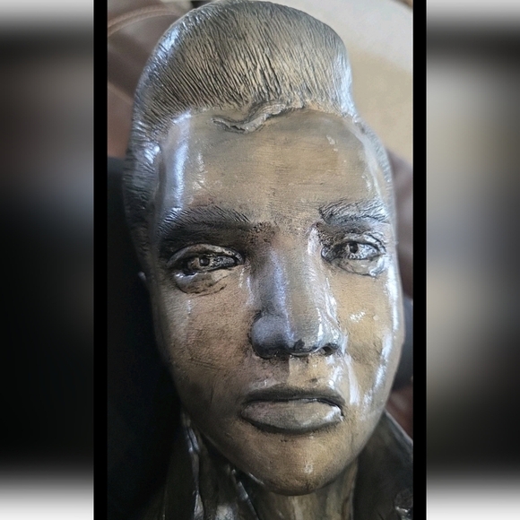 Elvis Presley Bronze Bust Ceramic Head Bust King Of Rock Decor Collectable 50s - Picture 5 of 13